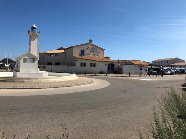 Hotel Le Bleu Marine Saintes-Maries-de-la-Mer Bagian luar foto